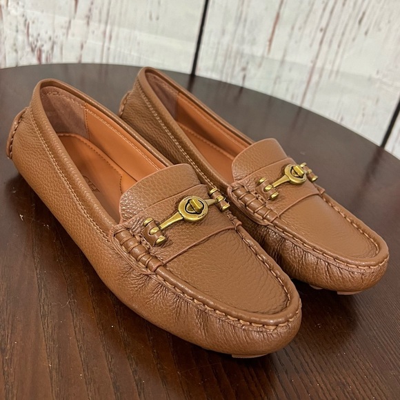 COACH CROSBY DIVER Brown Grainy Leather Loafers with Brass Gold Accent 6.5B NIB - Picture 1 of 11